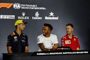 F1オーストラリアGP 木曜会見：リカルドへの挑発的な質問に同席したチャンピオンふたりが困惑