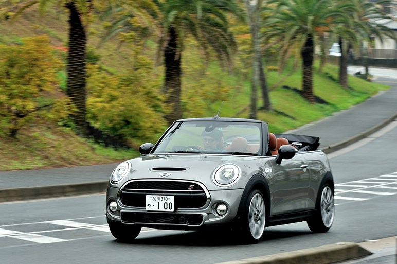 新型miniコンバーチブル速攻インプレ 思い悩むだけの価値がある Carview 自動車情報サイト 新車 中古車 Carview