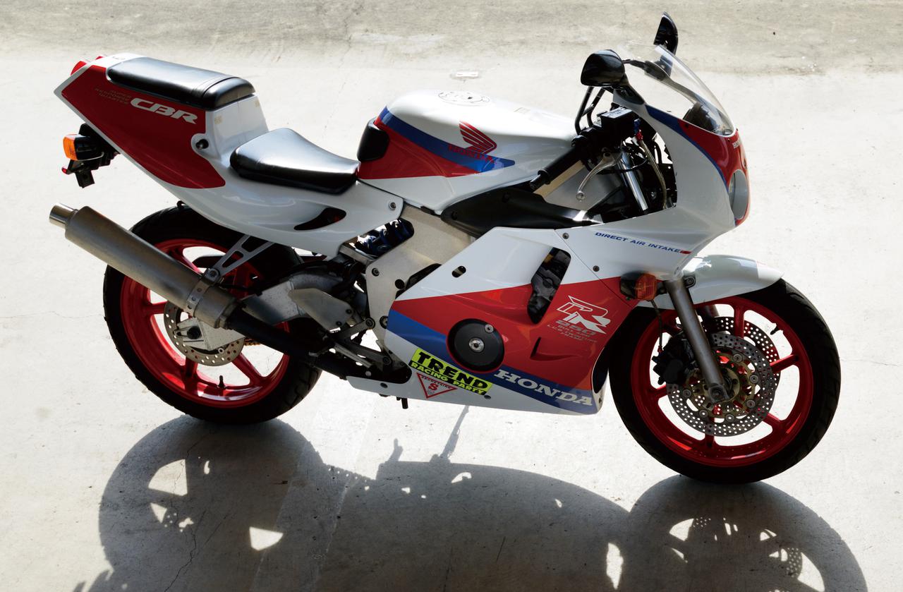 ホンダ Cbr250rr 250cc 4気筒バイクを振り返る 絶版名車解説 Webオートバイ 自動車情報サイト 新車 中古車 Carview