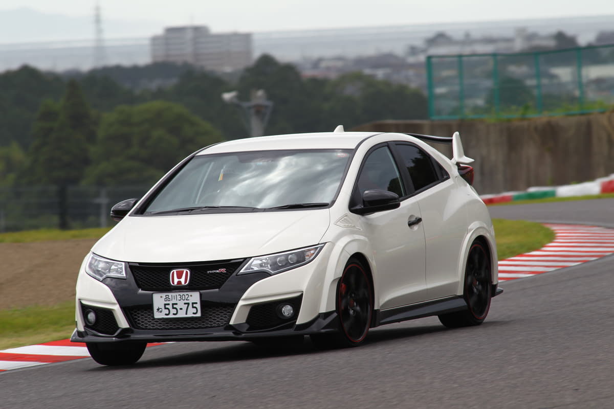 プロドライバーに聞く 同乗走行した時にチェックすべきドラテクのポイントとは Auto Messe Web 自動車情報サイト 新車 中古車 Carview