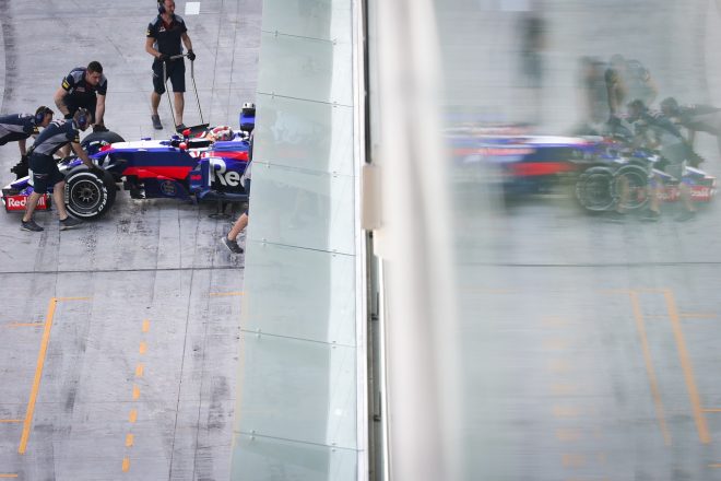 【動画】トロロッソF1『STR13』、ホンダの2018年エンジンを搭載し、初始動