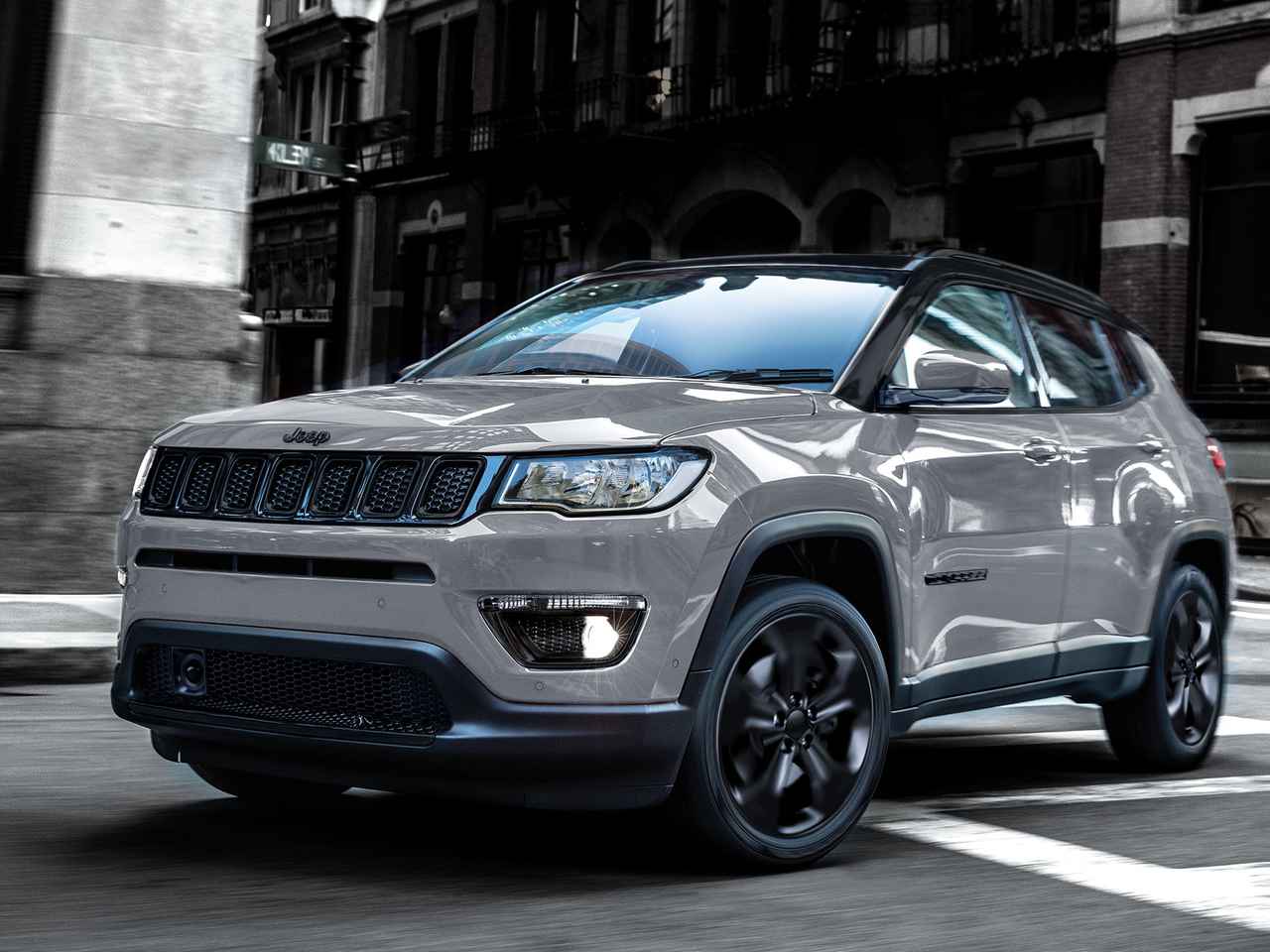 ジープの人気suv チェロキー コンパス レネゲードの特別仕様車 ナイトイーグル が発売に Webモーターマガジン 自動車情報サイト 新車 中古車 Carview