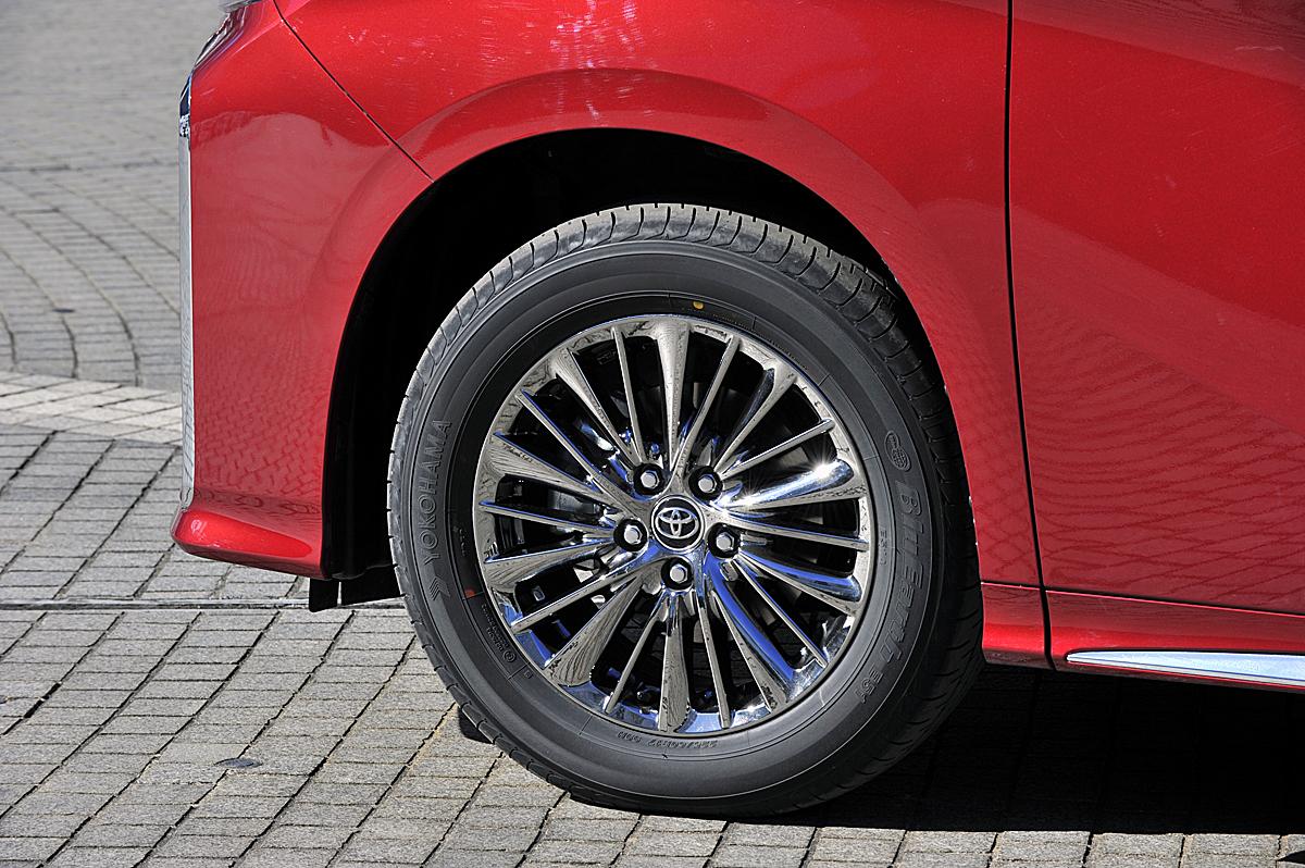 試乗 もっと静かに より乗り心地よく 新型トヨタ アルファードの快適性が大幅進化 Web Cartop 自動車情報サイト 新車 中古車 Carview