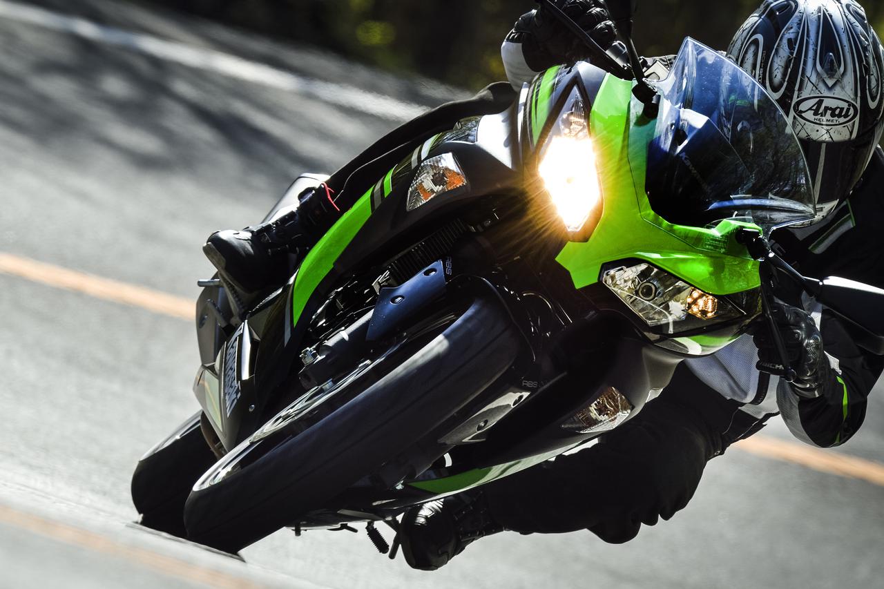 カワサキ Ninja250 誰だってカッコ良いバイクが欲しい カメラマン柴田直行 俺の写真で振り返る平成の名車 第23回 撮影16年 Webオートバイ 自動車情報サイト 新車 中古車 Carview