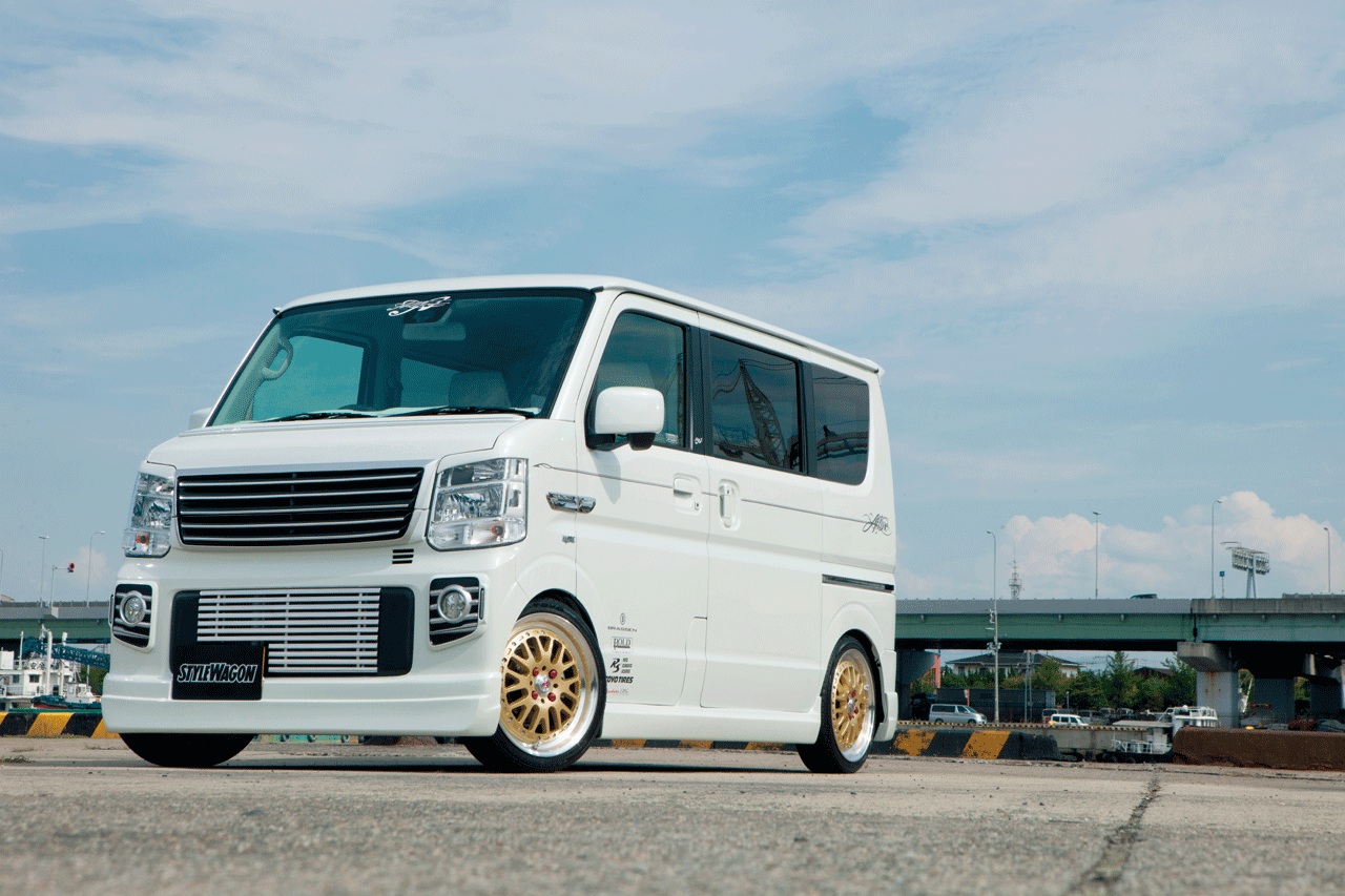 その上品な意匠でバンでさえも高級感たっぷりに Na Jack Allure Every Wagon Van 箱型k Carカスタムガイド18 Aero Collection スタイルワゴン ドレスアップナビ 自動車情報サイト 新車 中古車 Carview