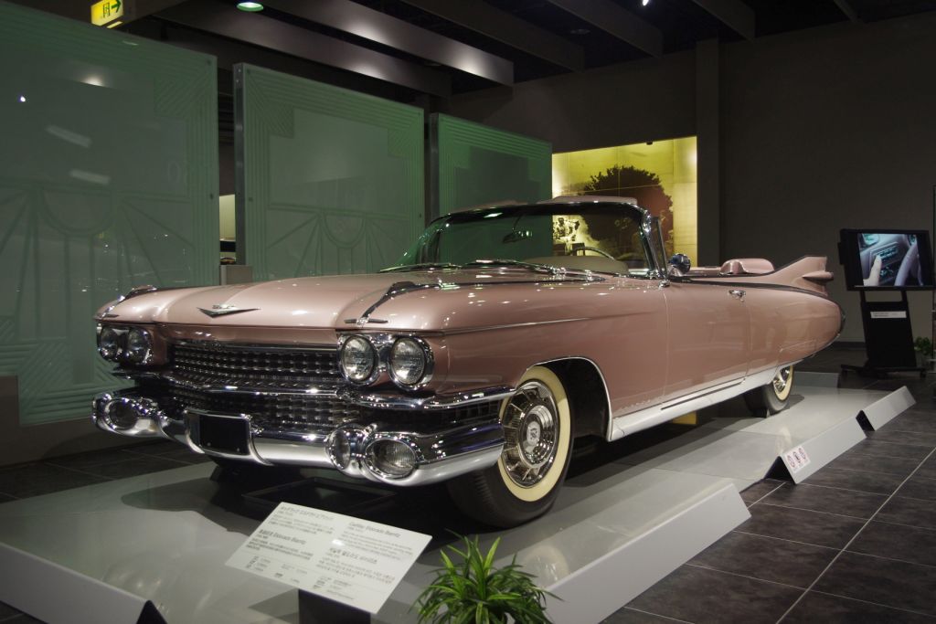 50年代 アメリカの絶頂期を象徴するアイコン テールフィン の世界 外車王soken 自動車情報サイト 新車 中古車 Carview