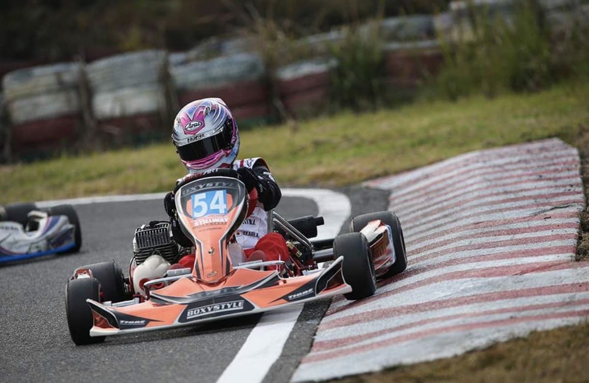 気分はf1レーサー 乗るだけで運転が上手くなるレーシングカート Auto Messe Web の写真 3ページ目 自動車情報サイト 新車 中古車 Carview