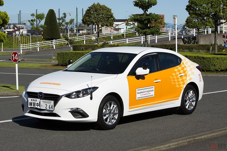 なぜ5ナンバー車多い Suv人気でも教習車に小型セダンが採用される理由とは くるまのニュース の写真 自動車情報サイト 新車 中古車 Carview