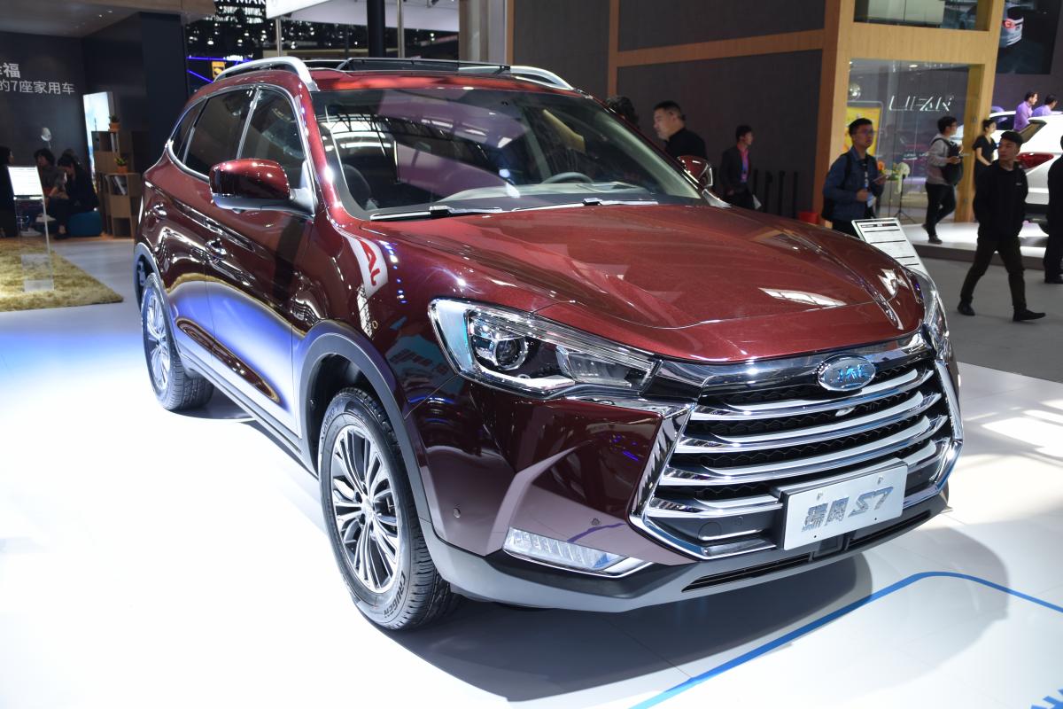 パクリは健在 日本人が手がけた中国車jac 瑞風s7 が登場 Web Cartop の写真 自動車情報サイト 新車 中古車 Carview