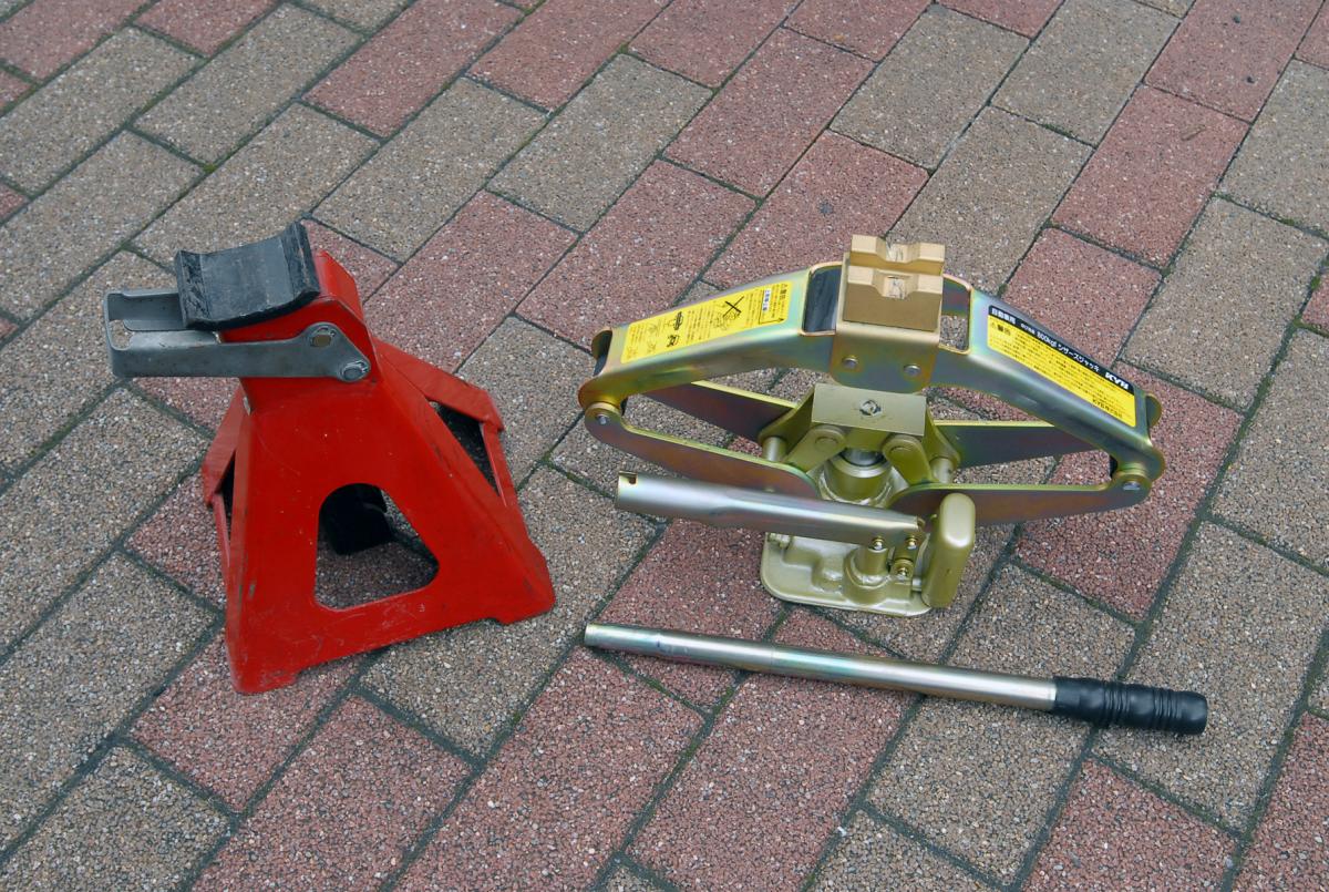 純正車載工具がほぼゼロの今でも必須！ クルマに積んでおくべき工具類6つ（WEB CARTOP） 自動車情報サイト
