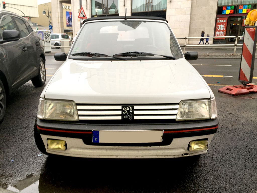 端正なデザインのカブリオレ プジョー5cti ドイツでも再評価され じわじわと値上がり傾向に 外車王soken 自動車情報サイト 新車 中古車 Carview