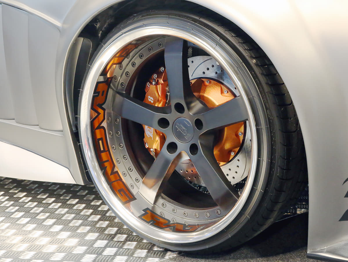 空気圧管理だけでは防げない タイヤが走行中に破裂してしまう原因とは Auto Messe Web 自動車情報サイト 新車 中古車 Carview