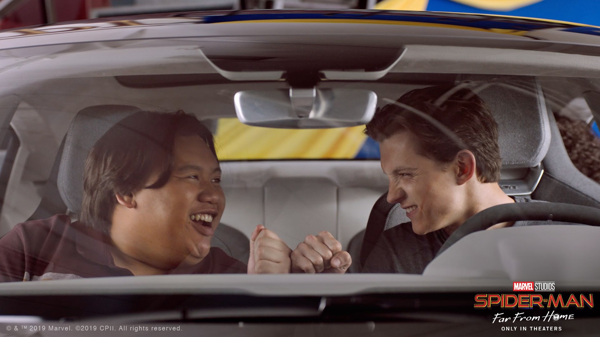 映画のワンシーンさながらにスパイダーマンがプレゼン アウディ E Tron Gtコンセプトのpv公開 Carview の写真 2ページ目 自動車情報サイト 新車 中古車 Carview