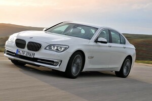 BMW、7シリーズの装備内容を充実～新グレードを追加