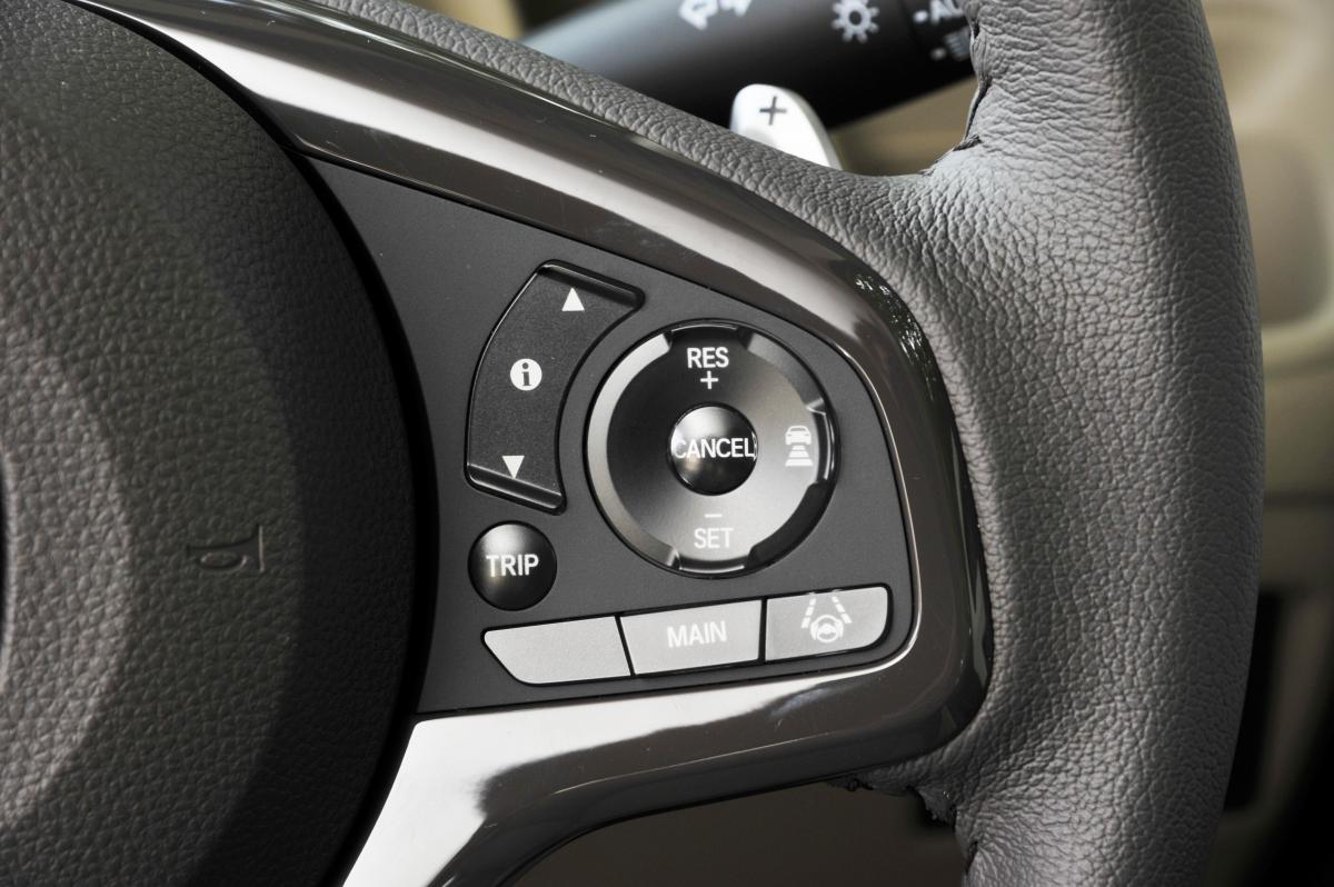 クルーズコントロールの車間設定は開きすぎ 安全な車間距離にイラつく日本の現状 Web Cartop 自動車情報サイト 新車 中古車 Carview