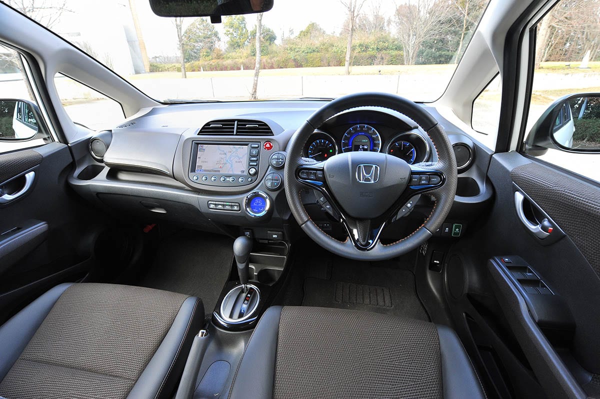 想像を超えるキャビン ラゲッジの広さ ホンダ フィットシャトル 11年6月 13年8月 中古車選びに役立つ 当時モノ 新車レビュー 試乗記 スタイルワゴン ドレスアップナビ 自動車情報サイト 新車 中古車 Carview