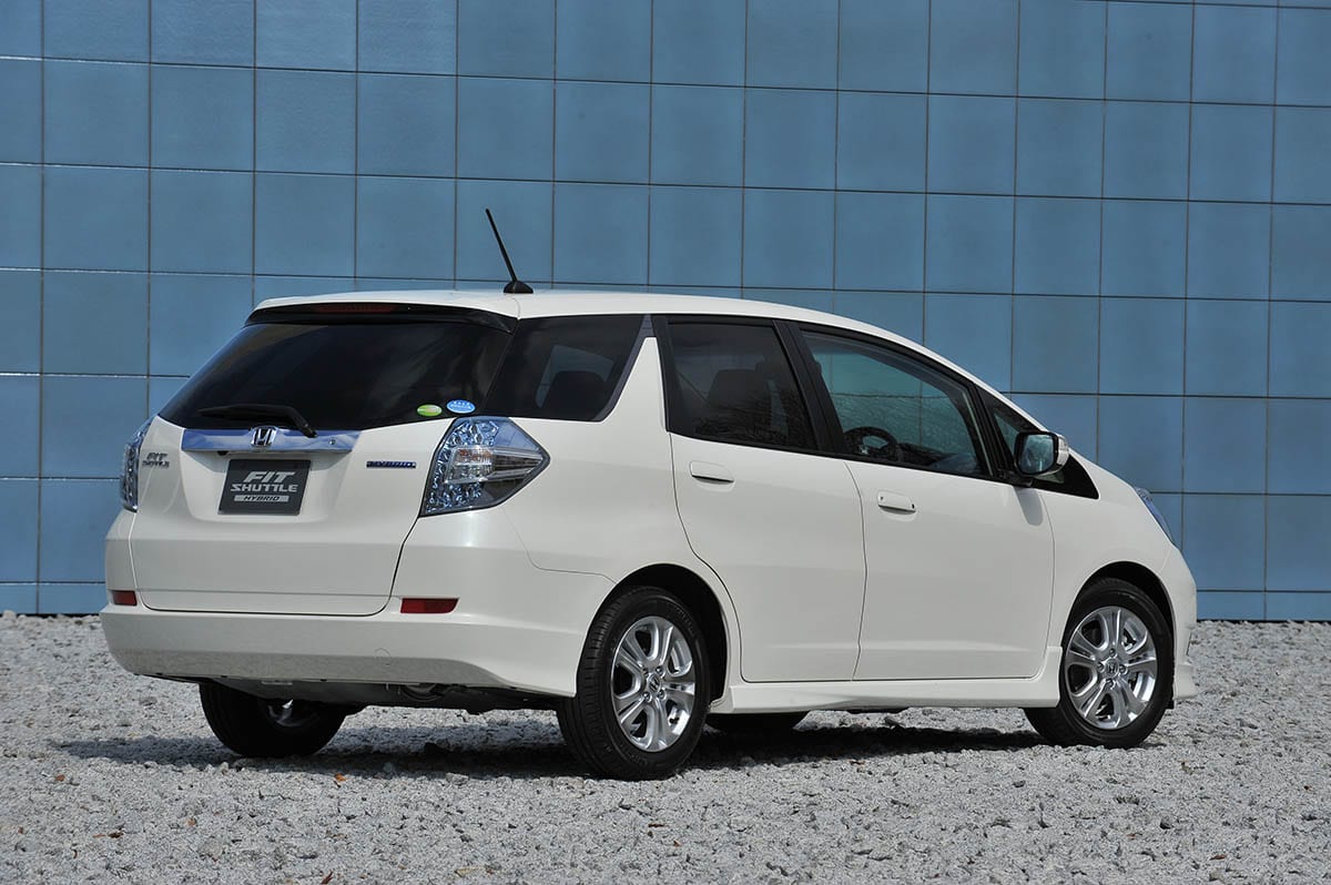 想像を超えるキャビン ラゲッジの広さ ホンダ フィットシャトル 11年6月 13年8月 中古車選びに役立つ 当時モノ 新車レビュー 試乗記 スタイルワゴン ドレスアップナビ 自動車情報サイト 新車 中古車 Carview