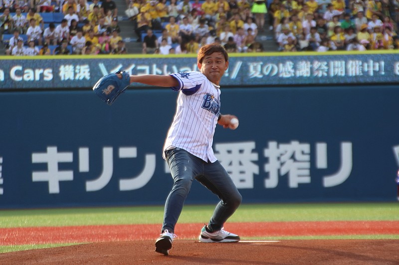 道上龍、横浜スタジアムで始球式を行う！「貴重な経験ができた」｜スーパーGTニュース