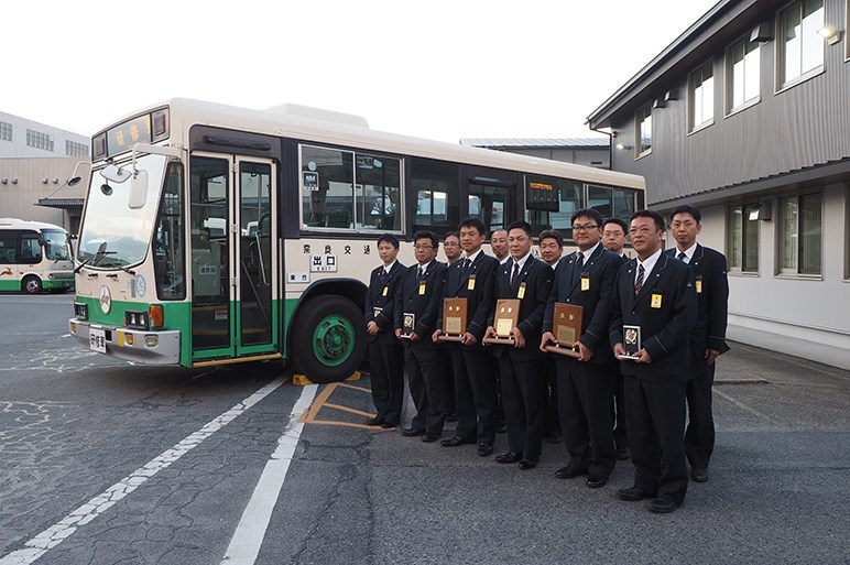 バスマニアの星 奈良交通の安全運転研修会にはバス運転手のトップガンが集まっていた Carview 自動車情報サイト 新車 中古車 Carview
