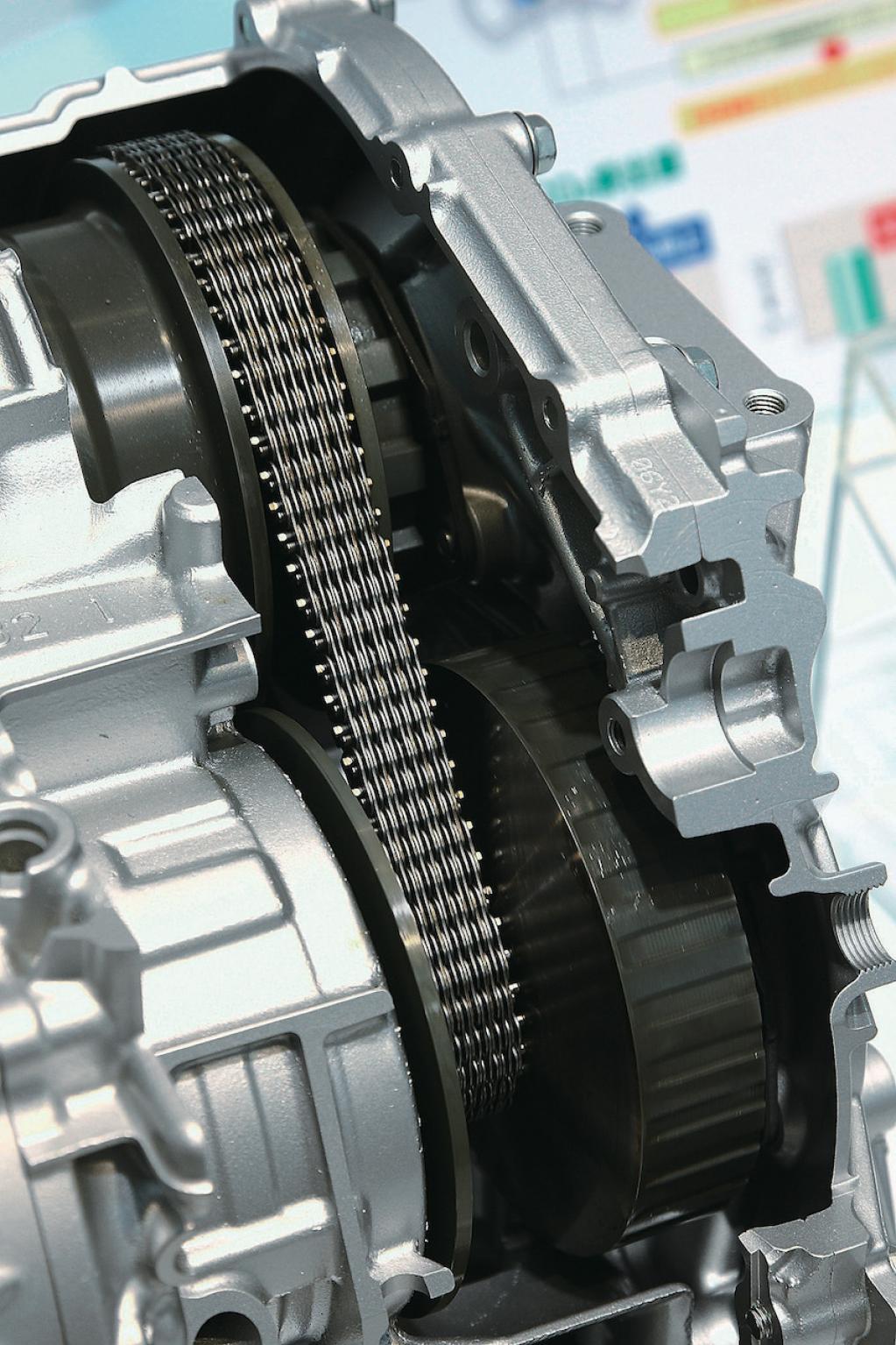 スバルはチェーン式 チェーン式cvtとベルト式cvt それぞれの違いと特徴は メカニズム解説 Motorfan 自動車情報サイト 新車 中古 車 Carview