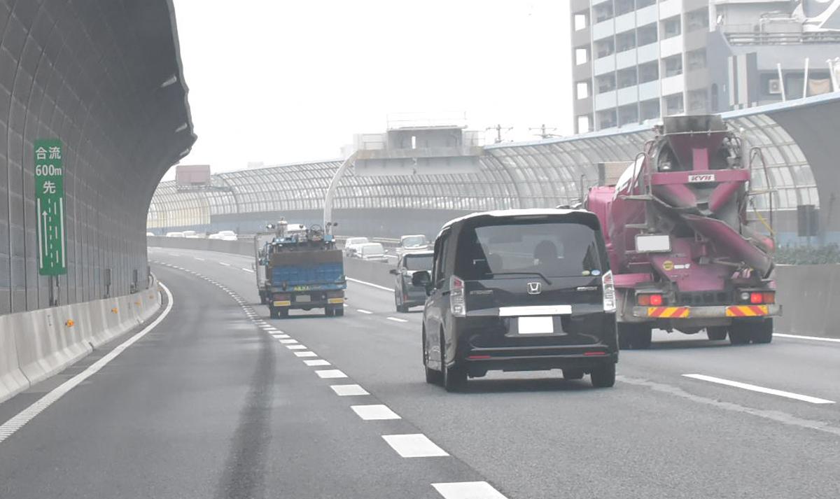 高速の 長い合流車線 の早め合流はng 目一杯走ったほうが渋滞緩和になる Web Cartop 自動車情報サイト 新車 中古車 Carview