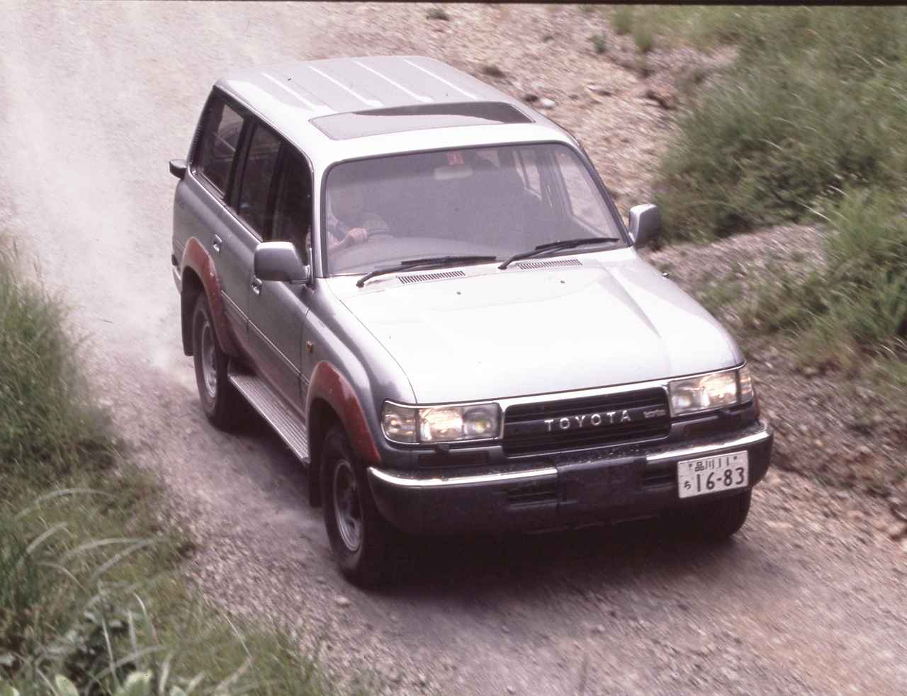 クロカン列伝02 ランドクルーザー80編 豪華装備と快適性を追求した 高級suv として生まれ変わった Webモーターマガジン 自動車情報サイト 新車 中古車 Carview