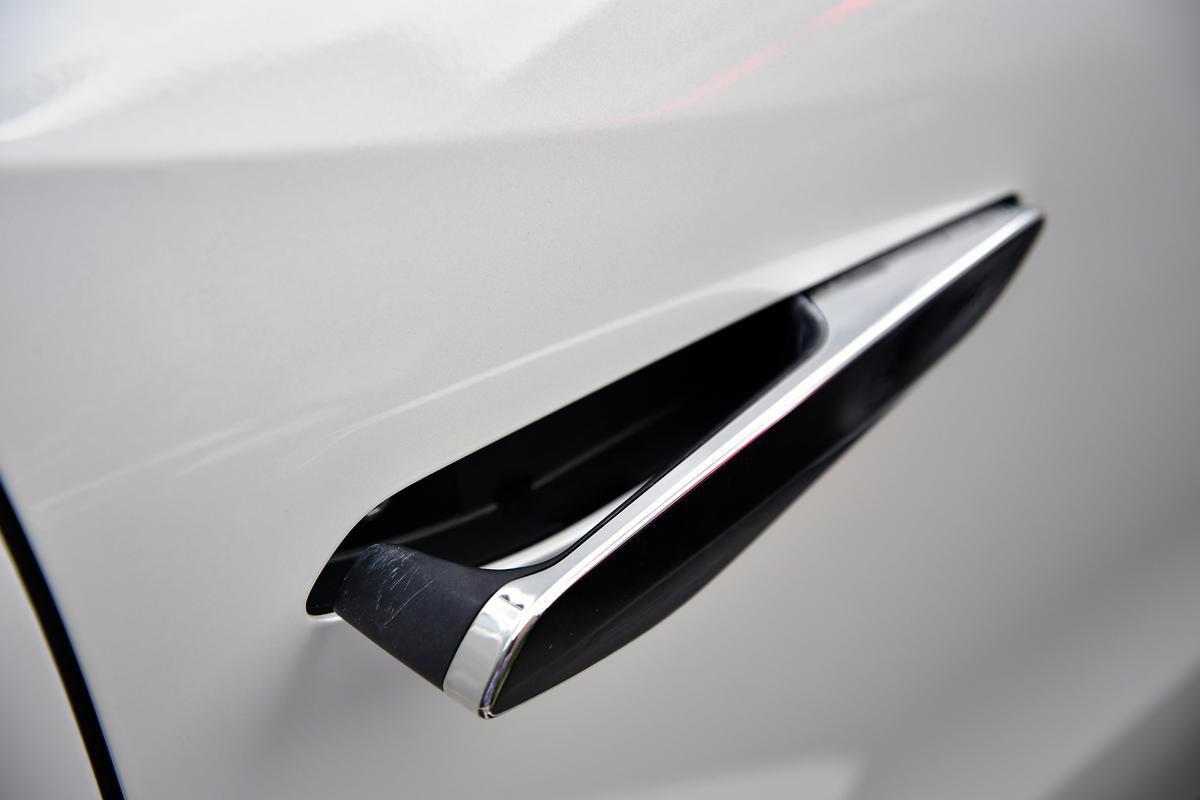 乗れない どころか 降りられない クルマも ドアの開け方が 独特すぎる モデル４選 Web Cartop 自動車情報サイト 新車 中古車 Carview