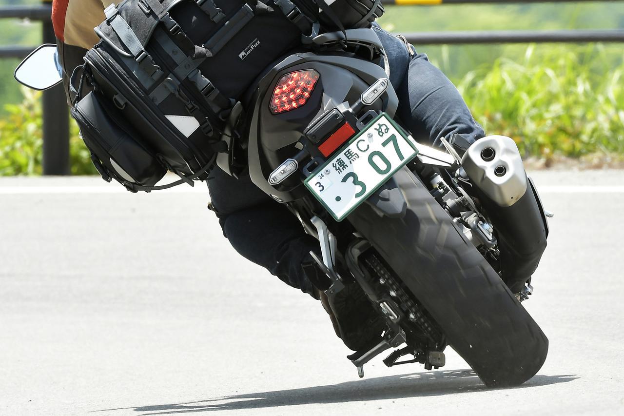 雨の日の安全な走り方とは ウエットな路面でバイクを傾けるのは本当に危険なのか 柏秀樹持論 第6回 Webオートバイ の写真 5ページ目 自動車情報サイト 新車 中古車 Carview