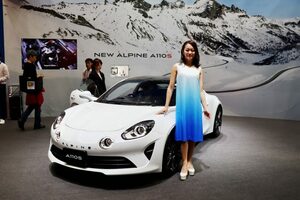 アルピーヌA110をよりスポーティーに仕上げた『A110S』。東京モーターショーで日本初披露