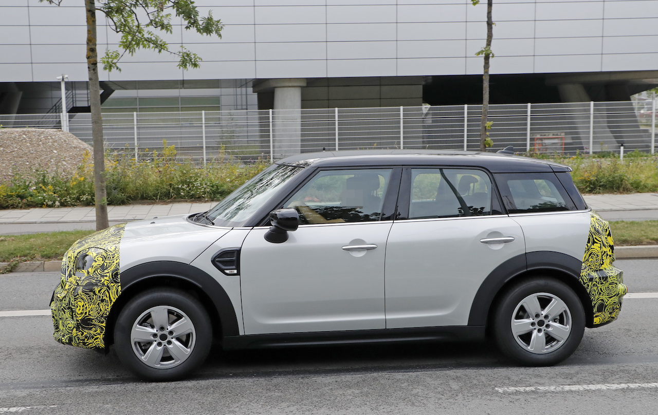 スクープ Miniクロスオーバー もアップデート そのデビューは年か Le Volant Carsmeet Web 自動車情報サイト 新車 中古車 Carview