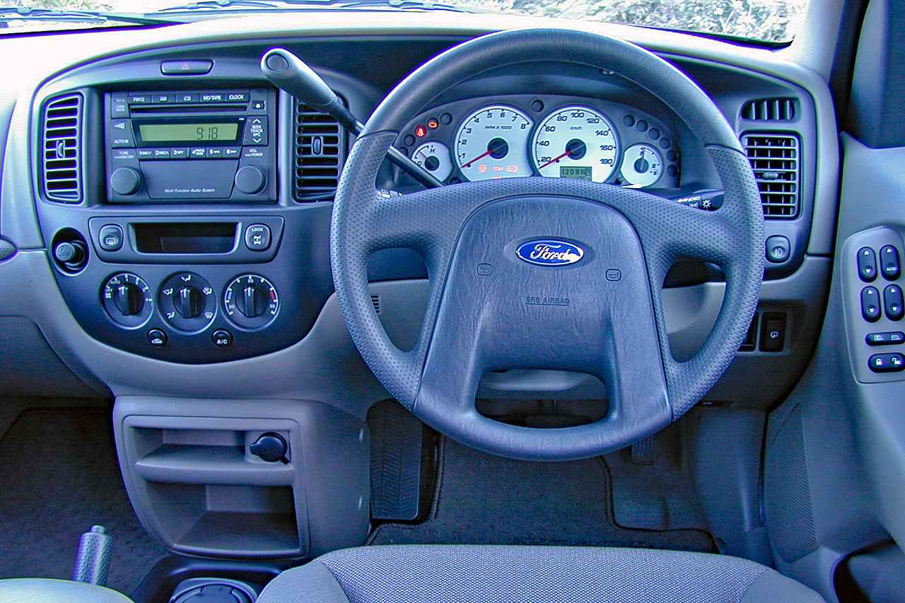 懐かしの輸入車 06 フォード エスケープは育ちは日本だが心はアメリカンだった Webモーターマガジン の写真 自動車情報サイト 新車 中古車 Carview