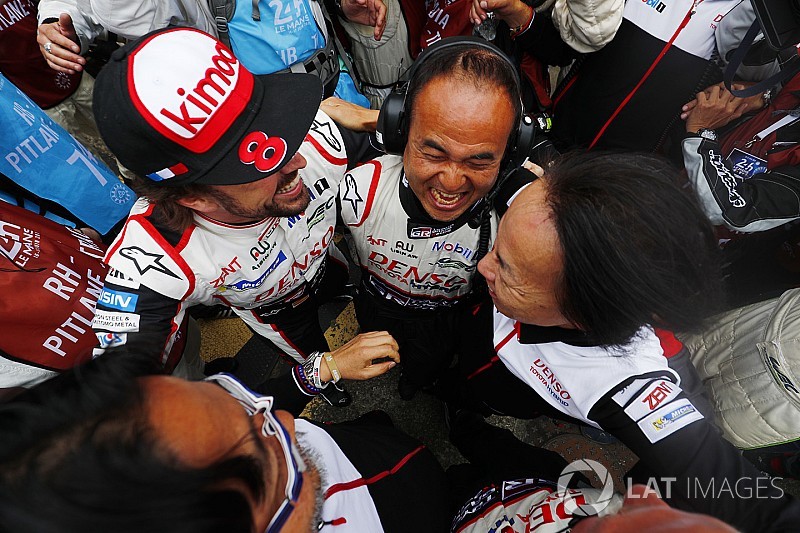ル マン9勝のレジェンド トム クリステンセンがトヨタのル マン初勝利を賞賛 2年前にナカジマが止まった時のことを覚えている Motorsport Com 日本版 自動車情報サイト 新車 中古車 Carview