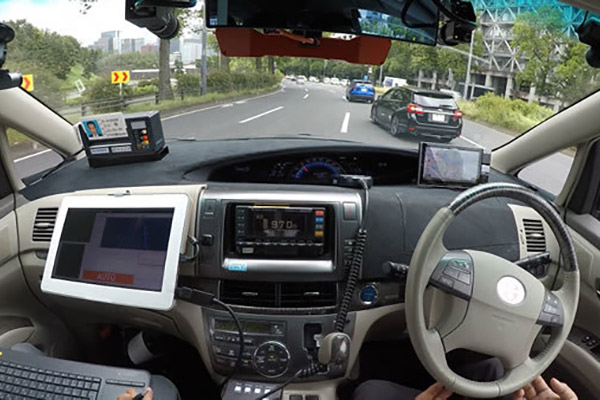 自動運転タクシーによる公道サービス実証実験の動画を公開