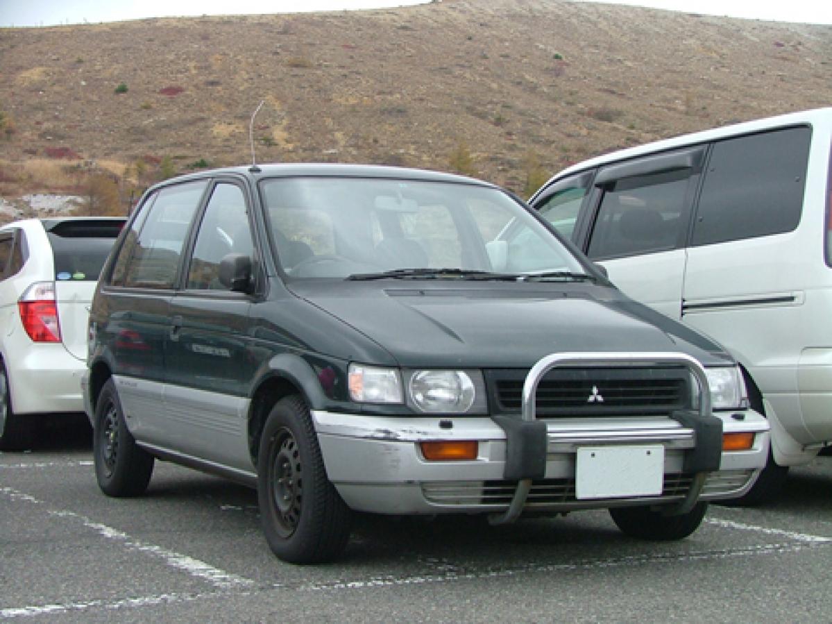 嗚呼 楽しきかな中古車ライフ 第12回 4人家族向き最強のファミリーカー N11w Rvr 1 8x編 Motorfan 自動車情報サイト 新車 中古車 Carview