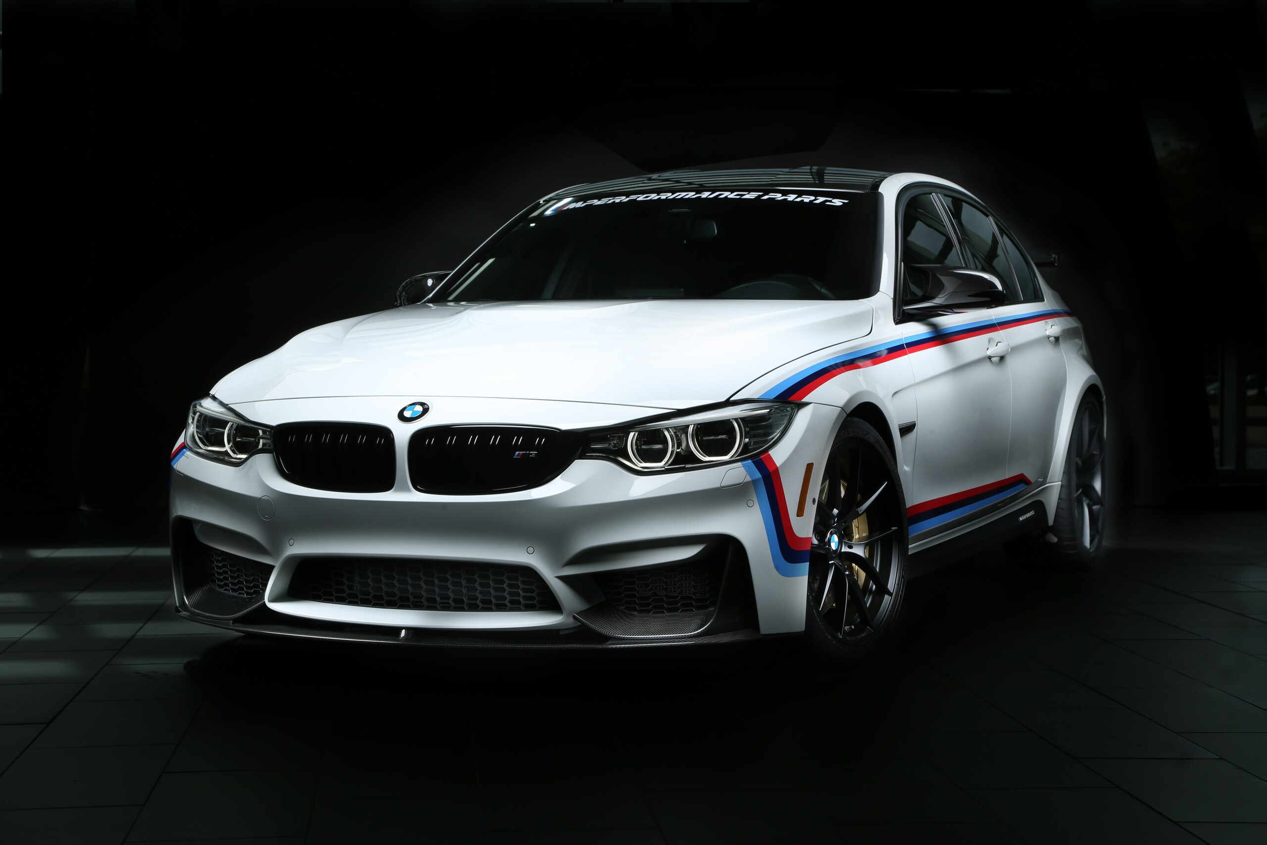 独BMW、M3/M4用の新開発パーツを披露