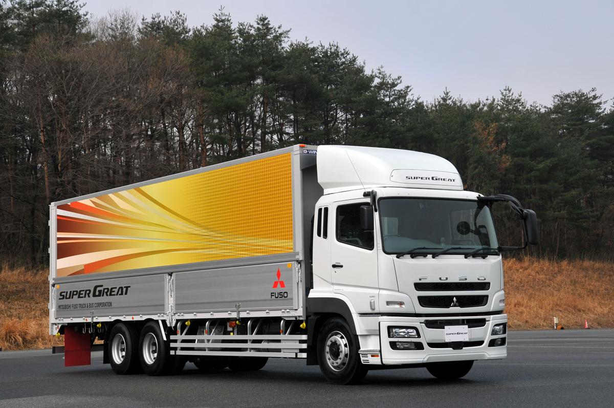 トラックは前 バスは後ろ なぜエンジン搭載位置が異なるのか Web Cartop 自動車情報サイト 新車 中古車 Carview
