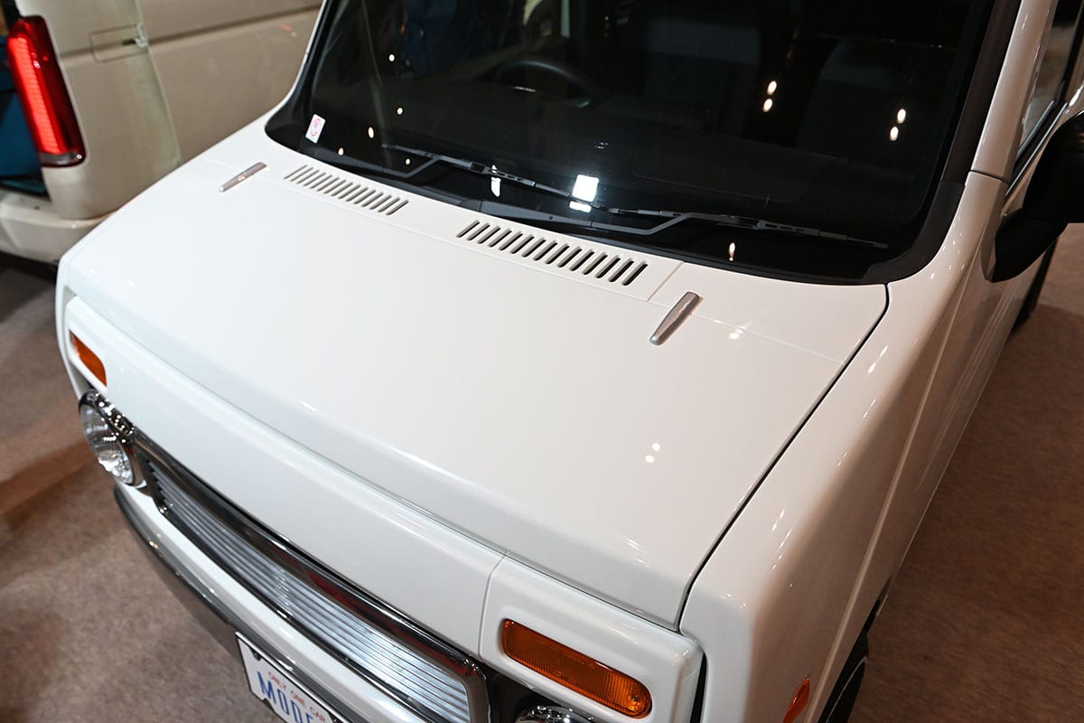 【TAS2019レポート】これはもはやステップバン！　モデストがホンダN-VANベースのレトロカスタム最新モデルを披露！｜東京オートサロン2019現地レポート