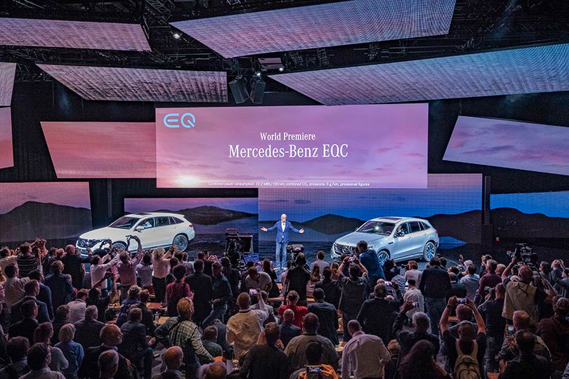 EQブランドの市販モデル第１弾を初公開──メルセデスの電気自動車はSUVで始まる