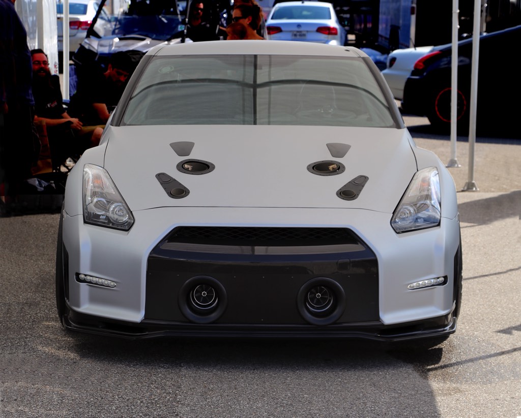 ゼロヨン7秒385 最高速370キロオーバー 2400馬力の最強最速gt R T1r の衝撃 Web Option 自動車情報サイト 新車 中古車 Carview