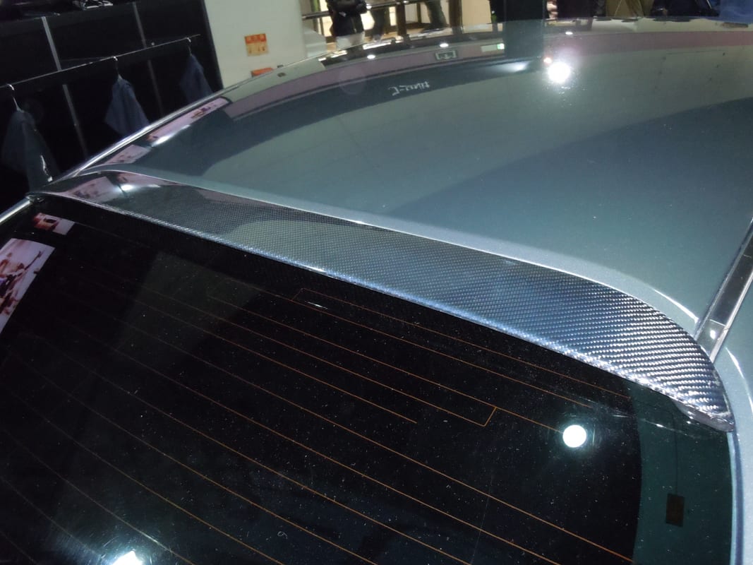 疾走感溢れるスポーティシルエットを日産y51フーガに与えるjユニット 大阪オートメッセ18 Auto Messe Web 自動車情報サイト 新車 中古車 Carview