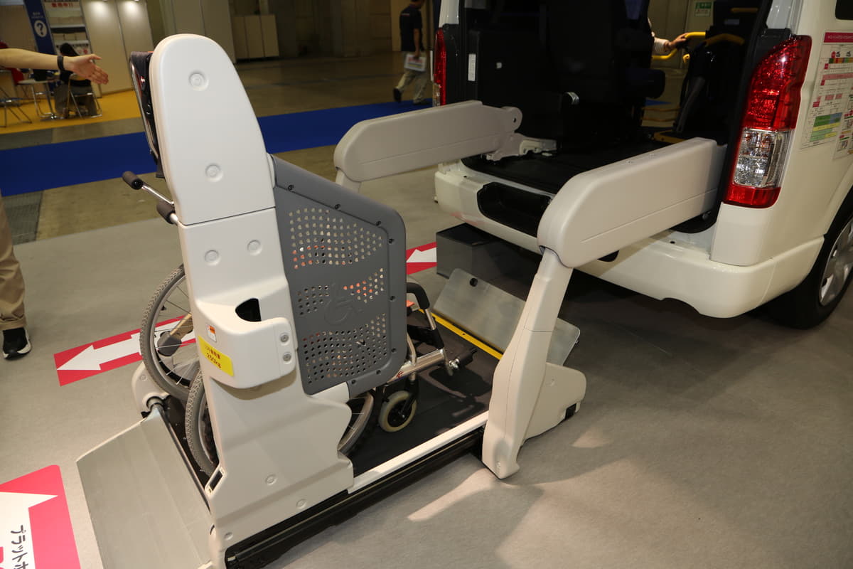 進化する福祉車両 介護者の負担を減らすための取り組みとは Auto Messe Web 自動車情報サイト 新車 中古車 Carview