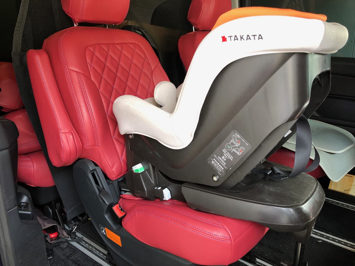 チャイルドシートの固定がラクにできる Isofix アイソフィックス って Auto Messe Web 自動車情報サイト 新車 中古車 Carview