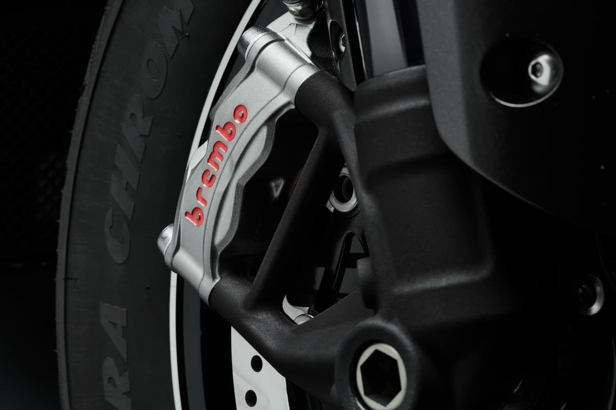 2500ccエンジン搭載のオートバイ トライアンフ Rocket3 Trf が日本上陸 Auto Messe Web 自動車情報サイト 新車 中古車 Carview