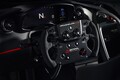 マクラーレン、マルボロカラーが懐かしい特別なP1-GTRを公開