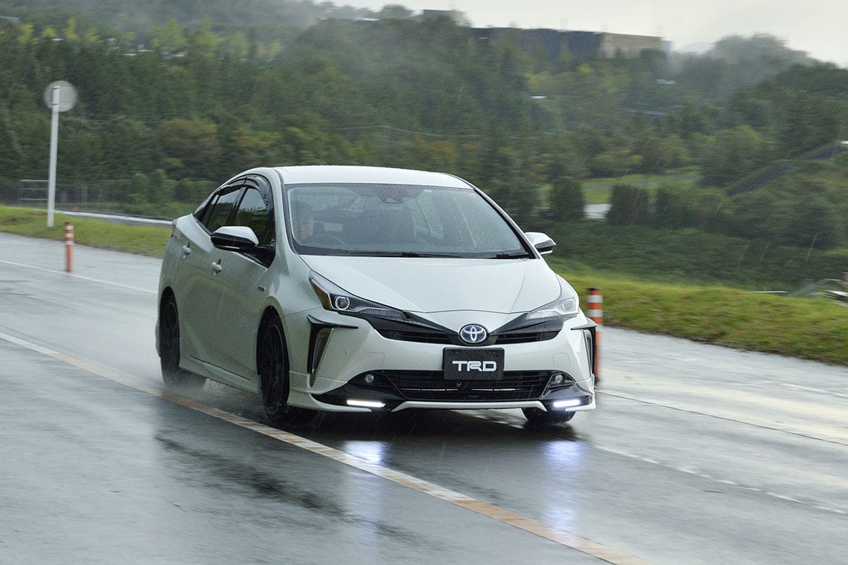 空力でのダンピング効果を向上 純正チューンドを体感 02 Trd トヨタレーシングデベロップメント ワークスチューニング合同試乗会 直系の真髄 スタイルワゴン ドレスアップナビ 自動車情報サイト 新車 中古車 Carview