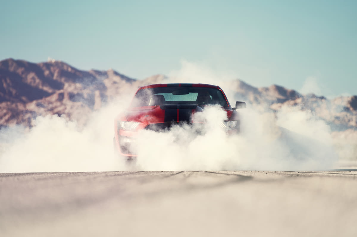 大排気量が魅力 アメ車らしい豪快パフォーマンスを発揮するマッスルカーやsuv５選 Auto Messe Web 自動車情報サイト 新車 中古車 Carview