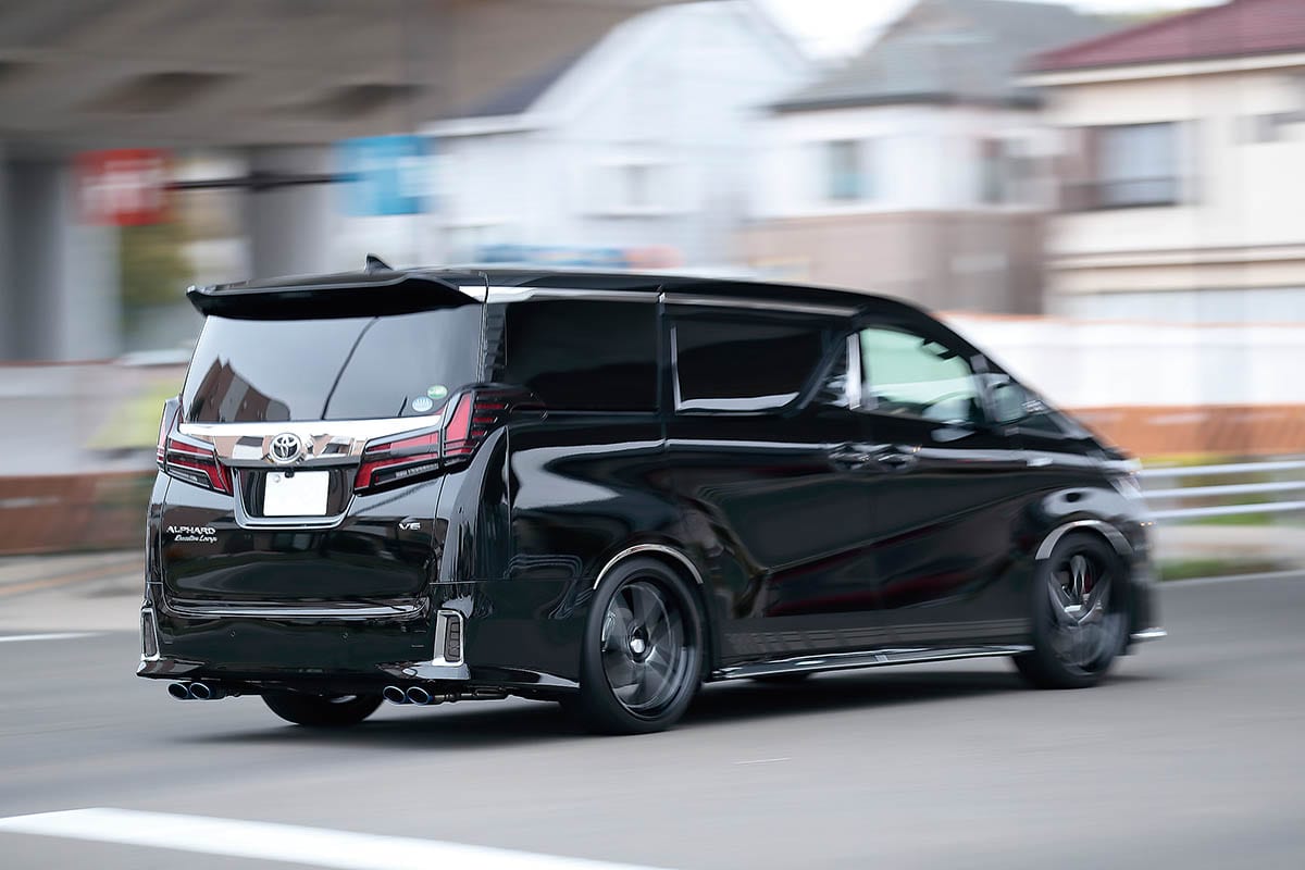 たいめいけん茂出木シェフのアルファードクッキングvol 2 お気に入りの車高調でさらに乗り心地を求めてみる スタイルワゴン ドレスアップナビ の写真 3ページ目 自動車情報サイト 新車 中古車 Carview