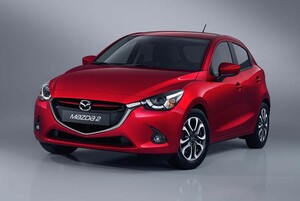 マツダデミオの欧州版「Mazda2」がゴールデンステアリングホイール賞受賞