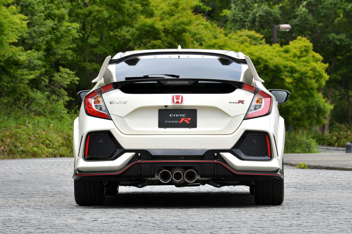 オラオラ顔ならぬ オラオラ尻 が急増 近寄り難いオーラを放つ強烈バックシャン車 Auto Messe Web 自動車情報サイト 新車 中古車 Carview