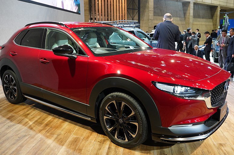 マツダ Cx 30 純正カスタムプラスちょい盛りの特別架装2台を提案 東京オートサロン Carview 自動車情報サイト 新車 中古車 Carview